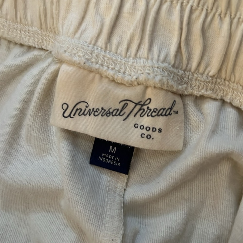 Universal Thread Beige Pants - Picture 2 of 4